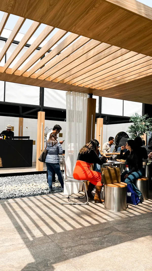 Salón Terraza Bar Kintsugi - Expodeco 2024 - Imagen 6